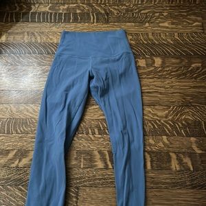 Worn once Lulu 25 aligns